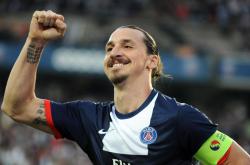 詹姆斯在阿森纳比赛中重返赛场，大比分获胜引发热议！比赛高潮迭起